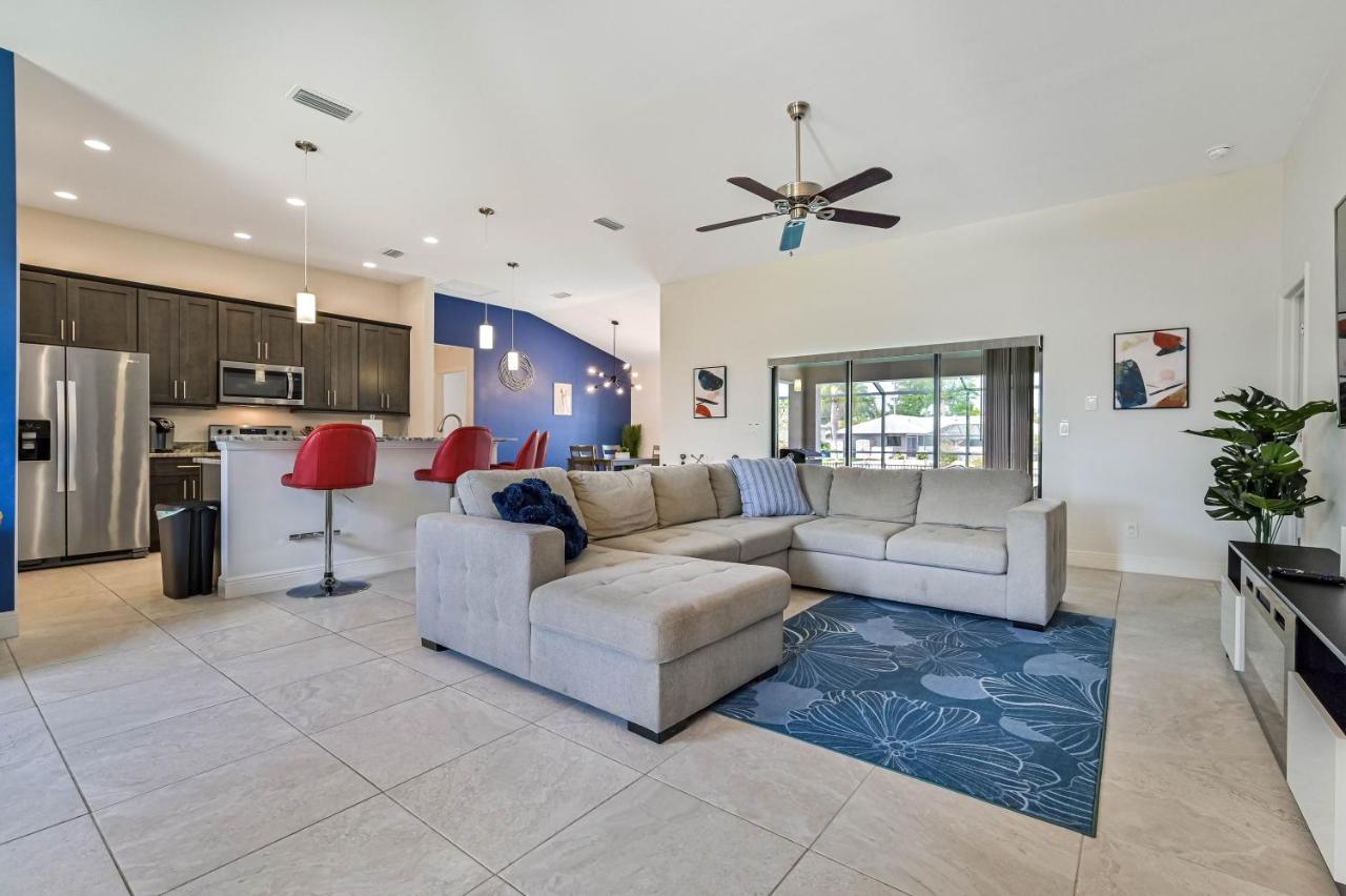 Centrally Located Cape Coral Oasis On Fresh Water Villa Esterno foto